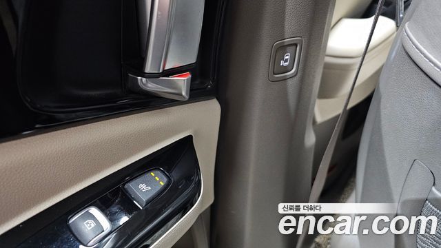 Kia Canival 2021 — photo 27