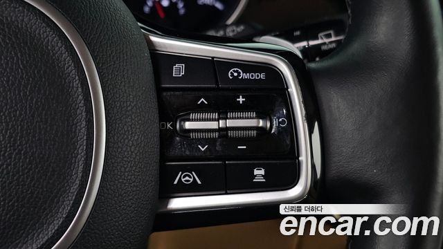 Kia Canival 2021 — photo 25