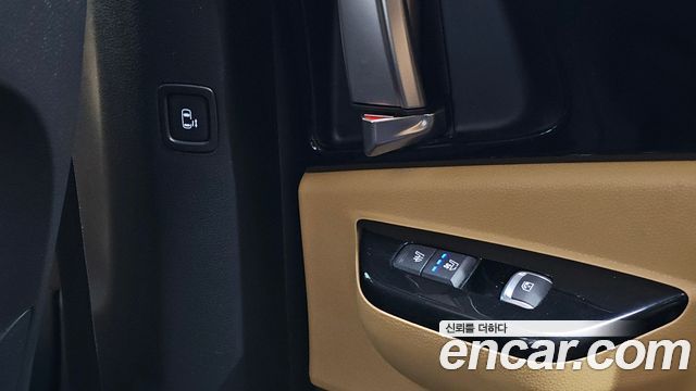 Kia Canival 2021 — photo 26