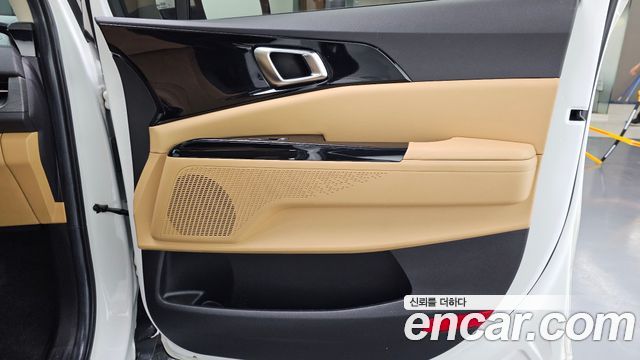 Kia Canival 2021 — photo 15