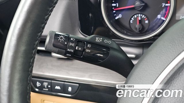 Kia Canival 2021 — photo 29
