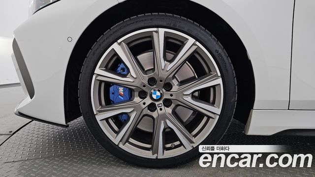 BMW 1-Series 2021 — photo 5