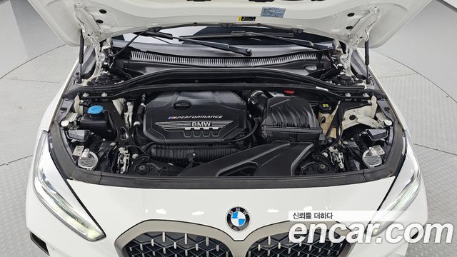 BMW 1-Series 2021 — photo 6