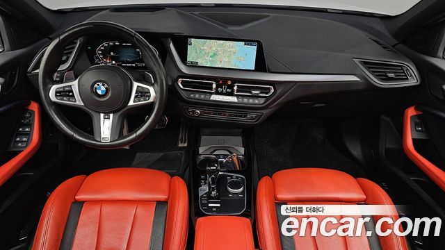 BMW 1-Series 2021 — photo 10