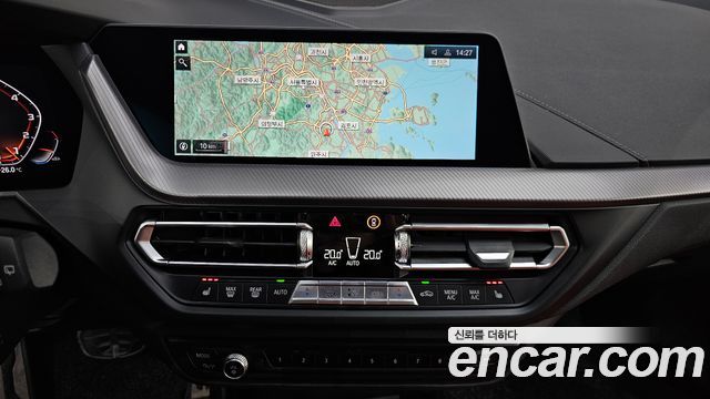 BMW 1-Series 2021 — photo 20