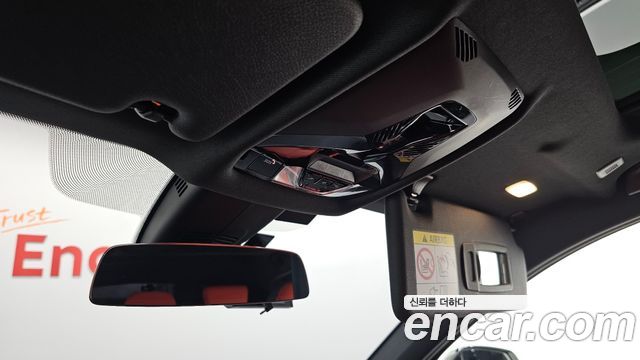 BMW 1-Series 2021 — photo 24