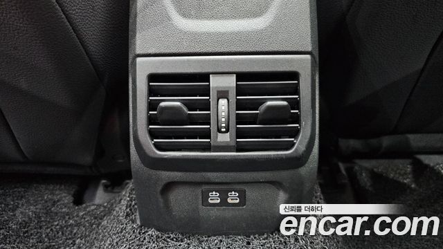 BMW 1-Series 2021 — photo 33