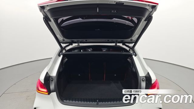 BMW 1-Series 2021 — photo 35