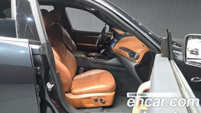 Maserati Levante 2019 — photo 17