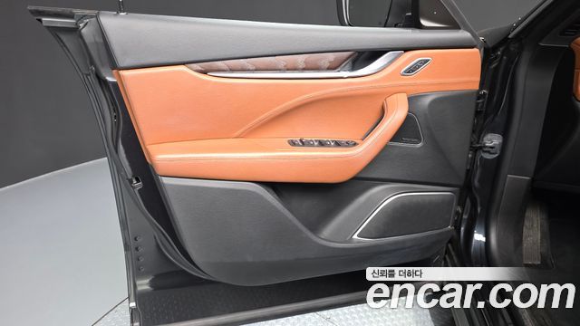 Maserati Levante 2019 — photo 14