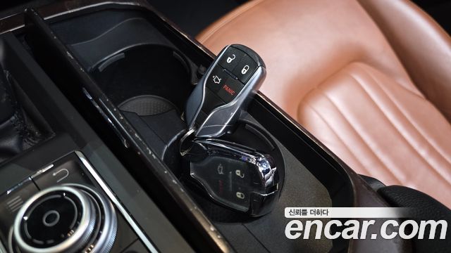 Maserati Levante 2019 — photo 31