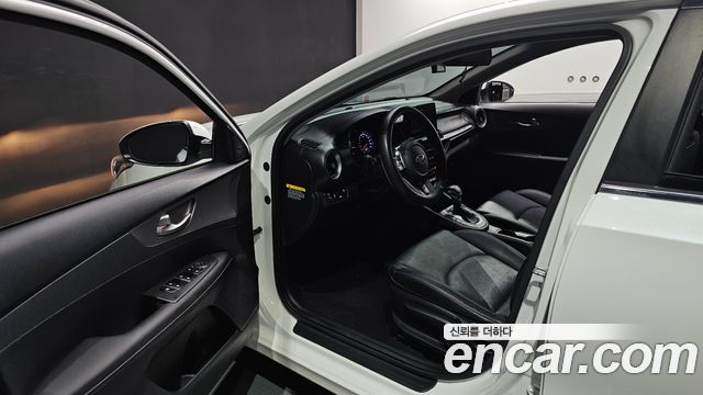 Kia K3 2019 — photo 10