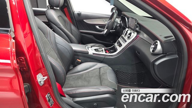 Mercedes-Benz C-Class 2019 — photo 11