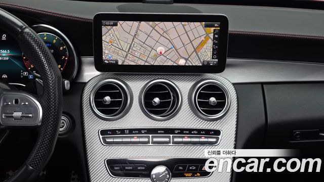 Mercedes-Benz C-Class 2019 — photo 14