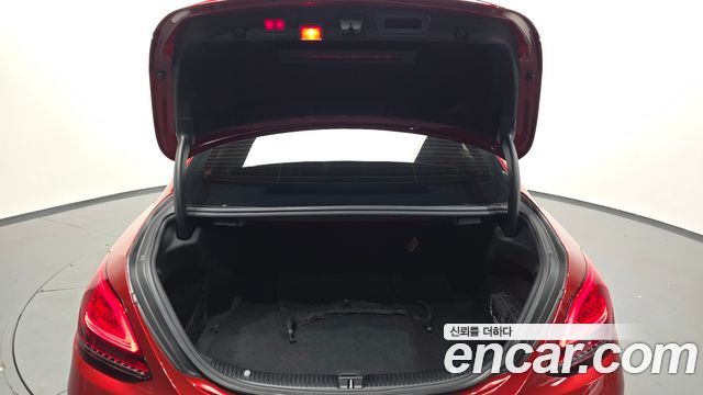 Mercedes-Benz C-Class 2019 — photo 20