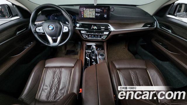 BMW Gran Turismo 2021 — photo 10