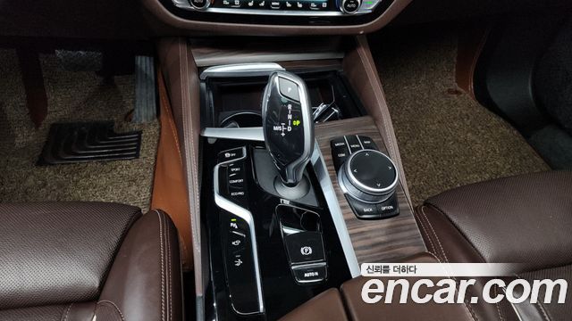 BMW Gran Turismo 2021 — photo 12