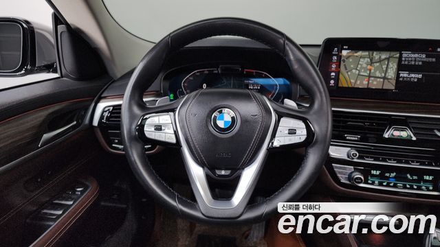 BMW Gran Turismo 2021 — photo 19
