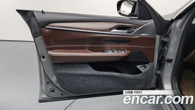 BMW Gran Turismo 2021 — photo 14