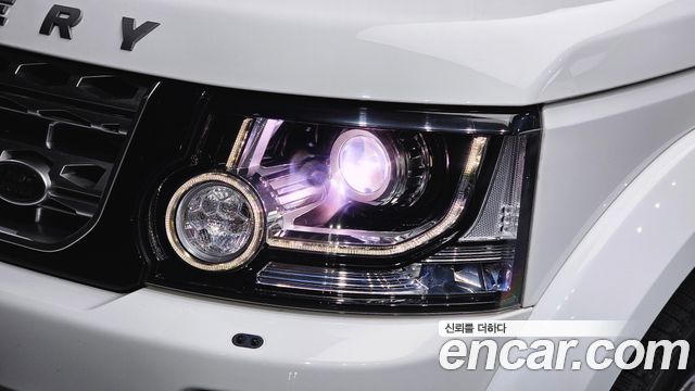 Land Rover Discovery 2014 — photo 8