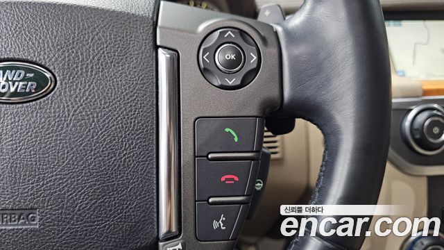 Land Rover Discovery 2014 — photo 28