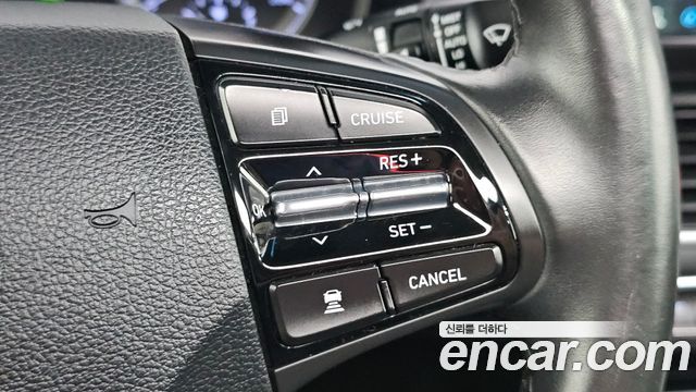Hyundai Grandeur 2017 — photo 18