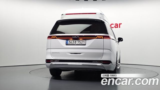 Kia Canival 2022 — photo 4