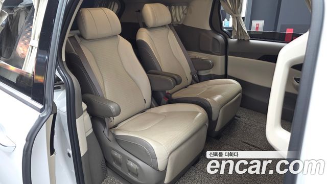 Kia Canival 2022 — photo 18