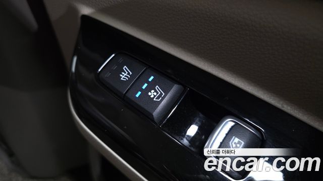 Kia Canival 2022 — photo 25