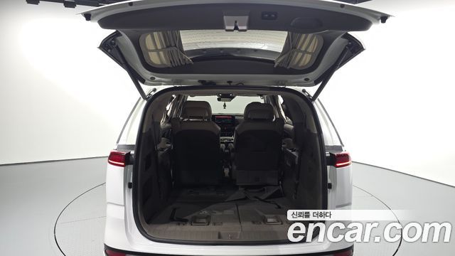 Kia Canival 2022 — photo 26
