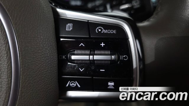 Kia Canival 2022 — photo 28
