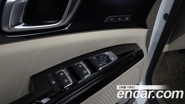 Kia Canival 2022 — photo 31