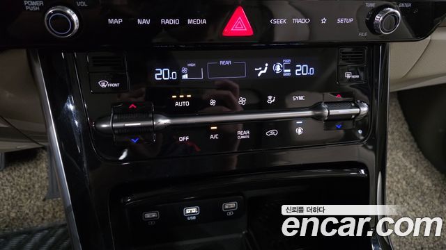 Kia Canival 2022 — photo 35