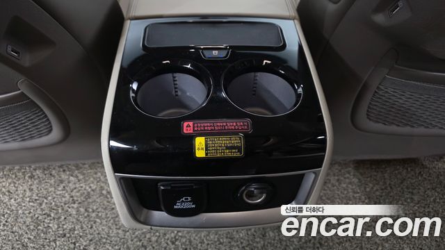 Kia Canival 2022 — photo 36