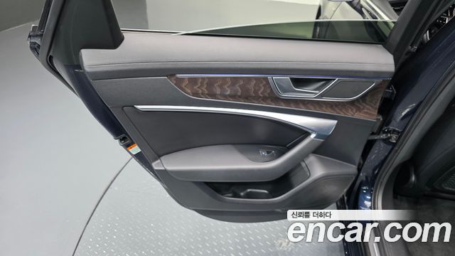Audi A6 2023 — photo 15