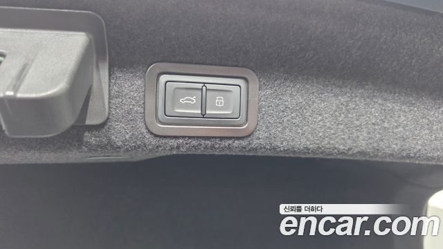 Audi A6 2023 — photo 32