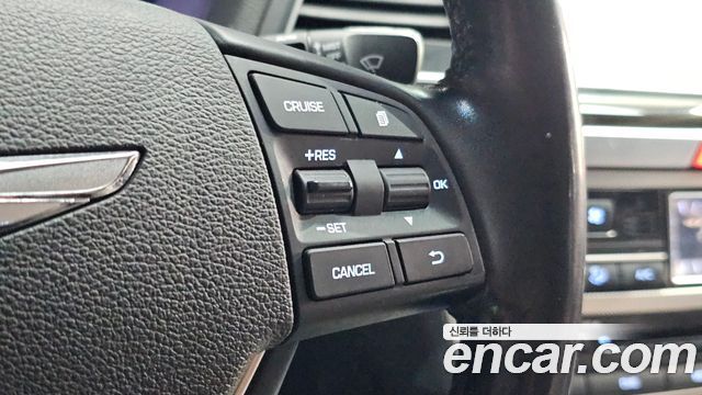 Genesis G80 2017 — photo 15