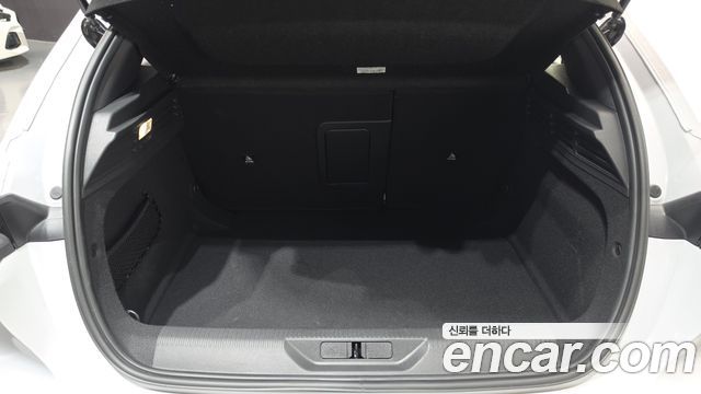 Peugeot 308 2025 — photo 26