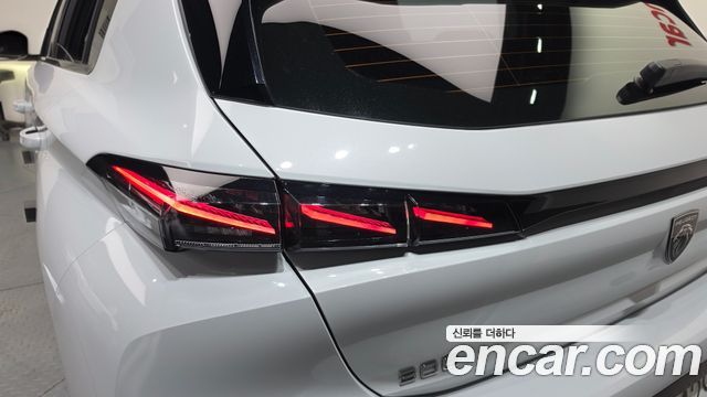 Peugeot 308 2025 — photo 9