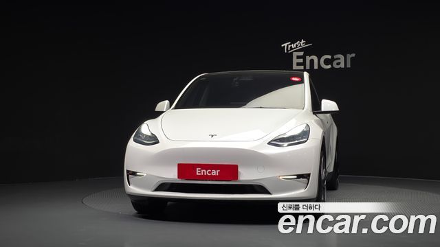 Tesla Model Y 2021 — photo 3