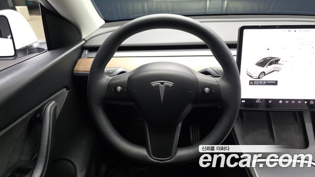 Tesla Model Y 2021 — photo 13