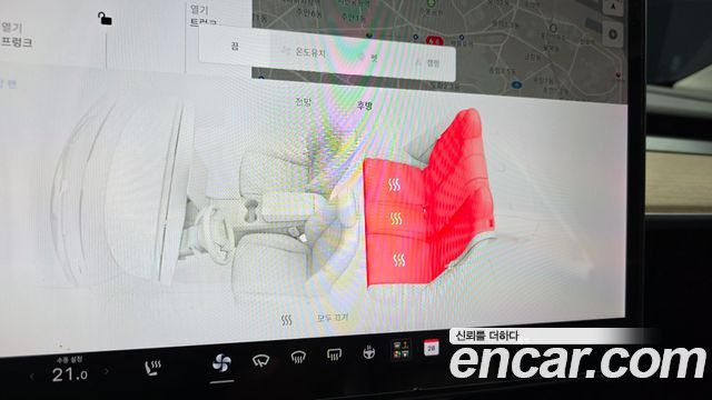 Tesla Model Y 2021 — photo 17