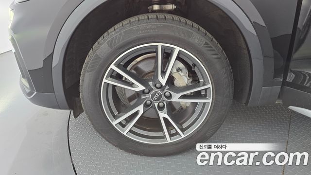 Audi Q5 2021 — photo 5
