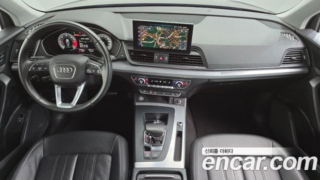 Audi Q5 2021 — photo 10