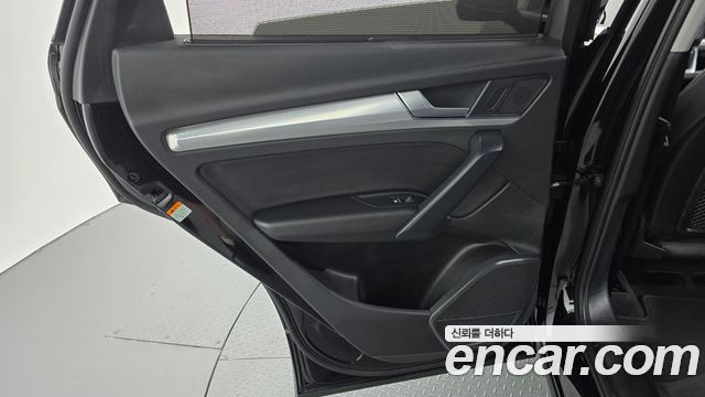 Audi Q5 2021 — photo 15