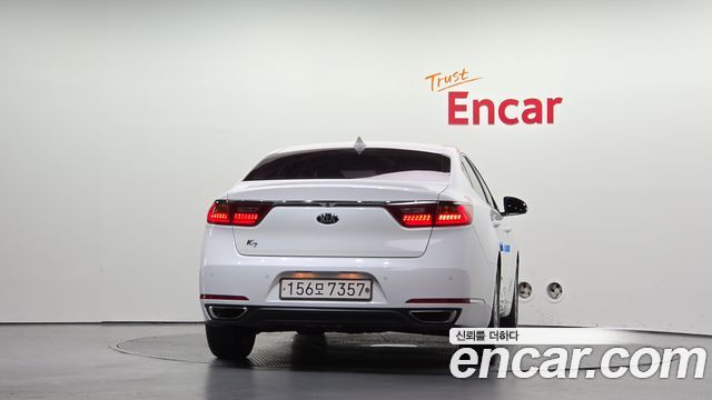 Kia K7 2016 — photo 12