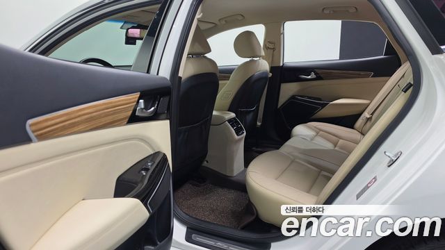 Kia K7 2016 — photo 17