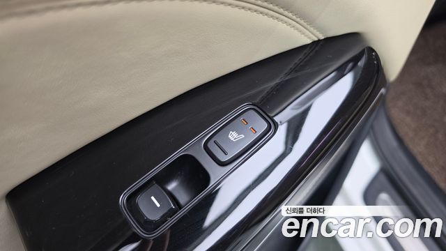 Kia K7 2016 — photo 18