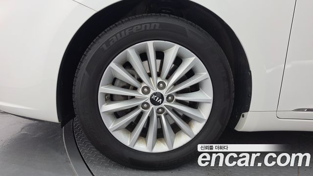 Kia K7 2016 — photo 19