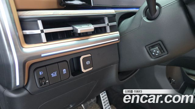 Hyundai Santafe 2024 — photo 28